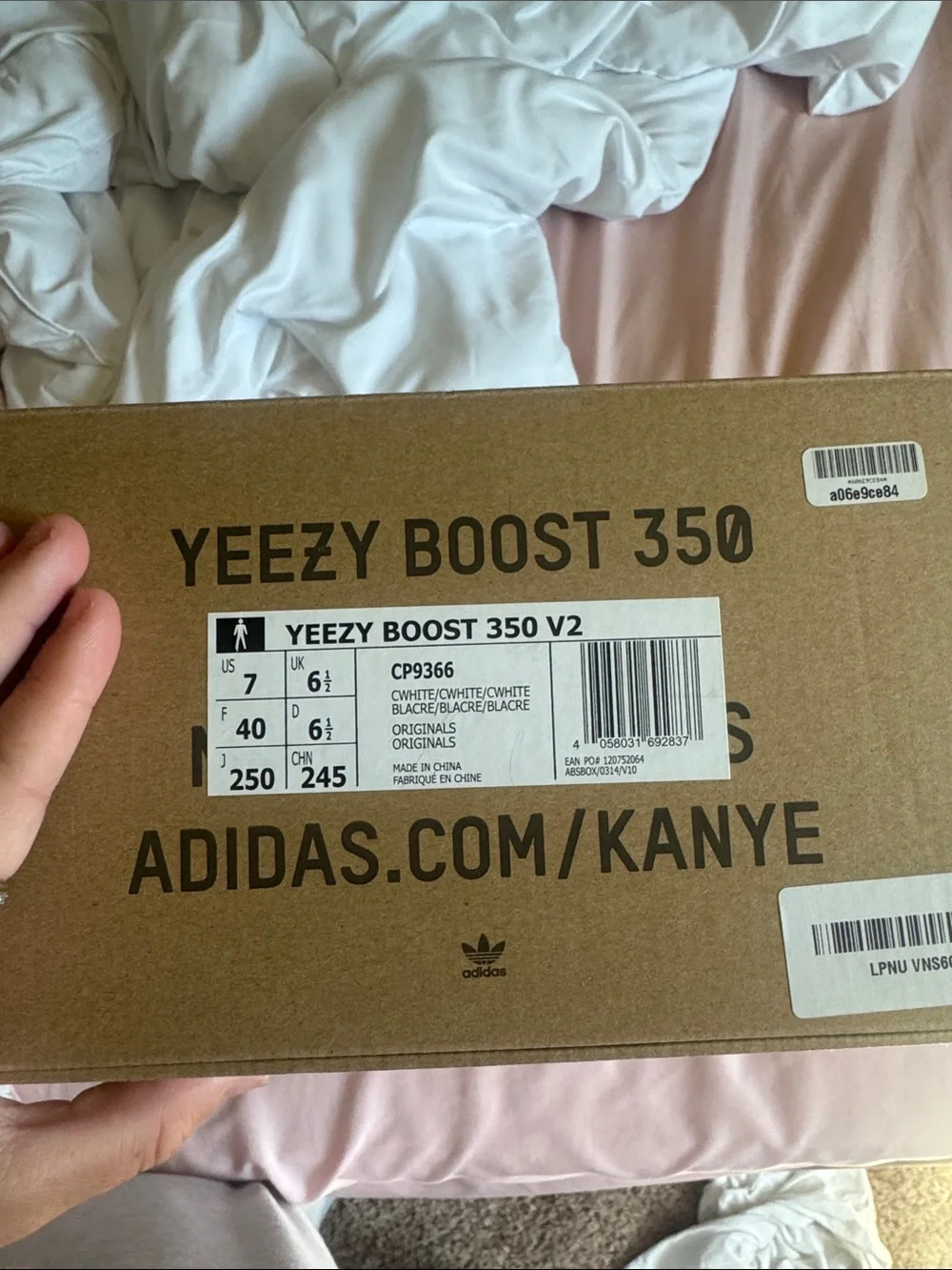 Cream Yeezys *WITH BOX*